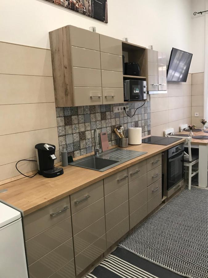 Mora Apartman 2 Kiskunfélegyháza エクステリア 写真