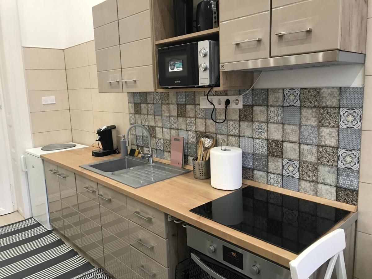 Mora Apartman 2 Kiskunfélegyháza エクステリア 写真