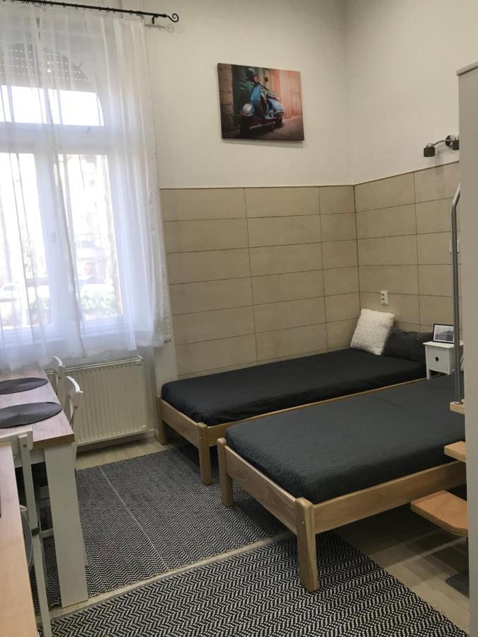 Mora Apartman 2 Kiskunfélegyháza エクステリア 写真