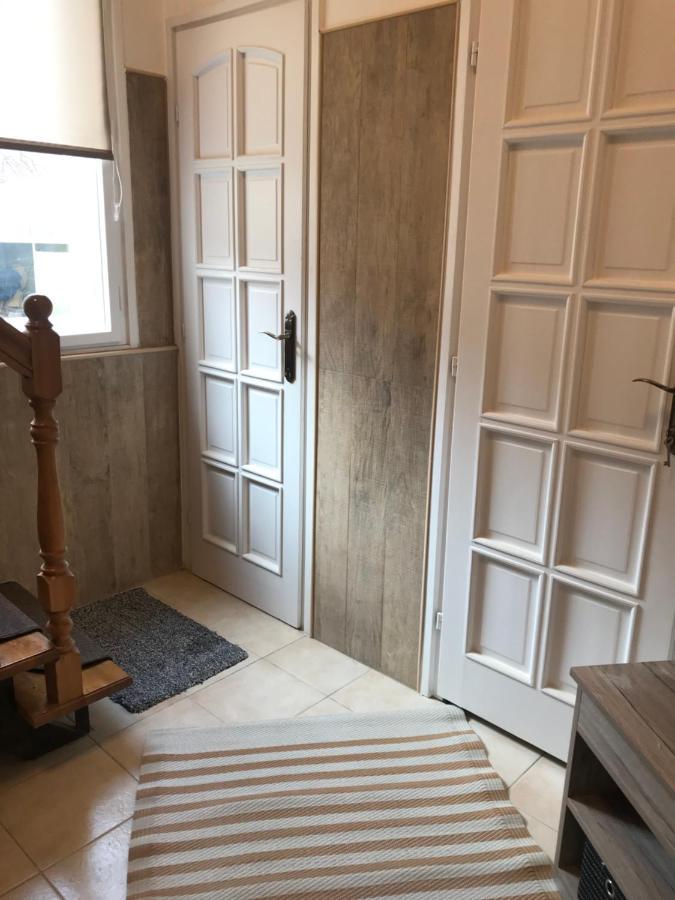 Mora Apartman 2 Kiskunfélegyháza エクステリア 写真