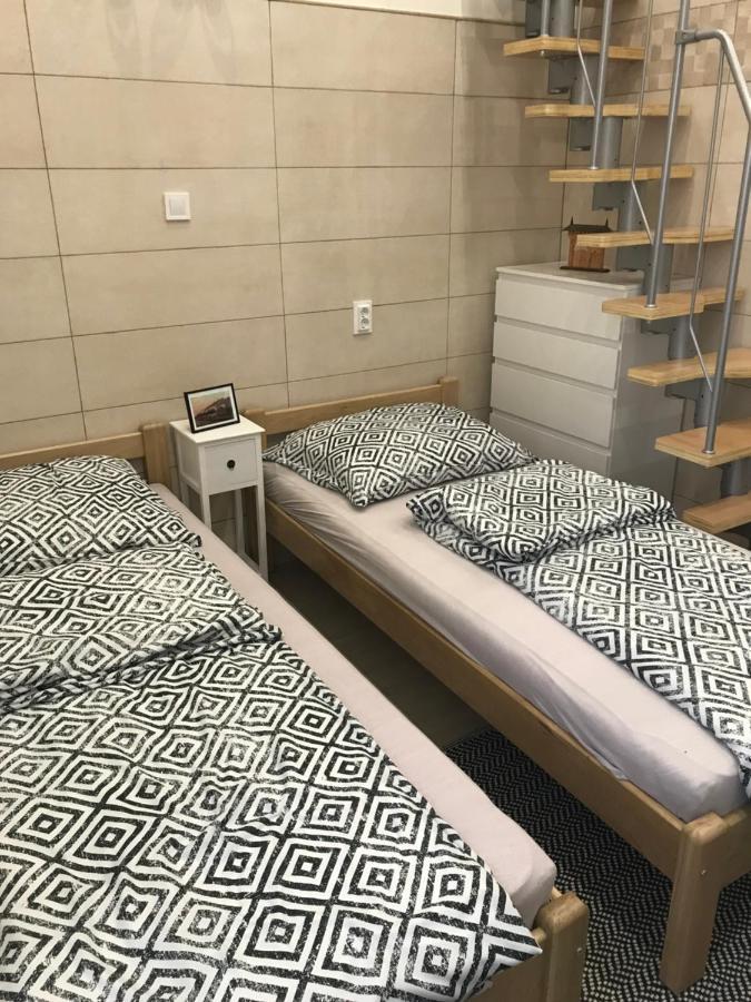 Mora Apartman 2 Kiskunfélegyháza エクステリア 写真